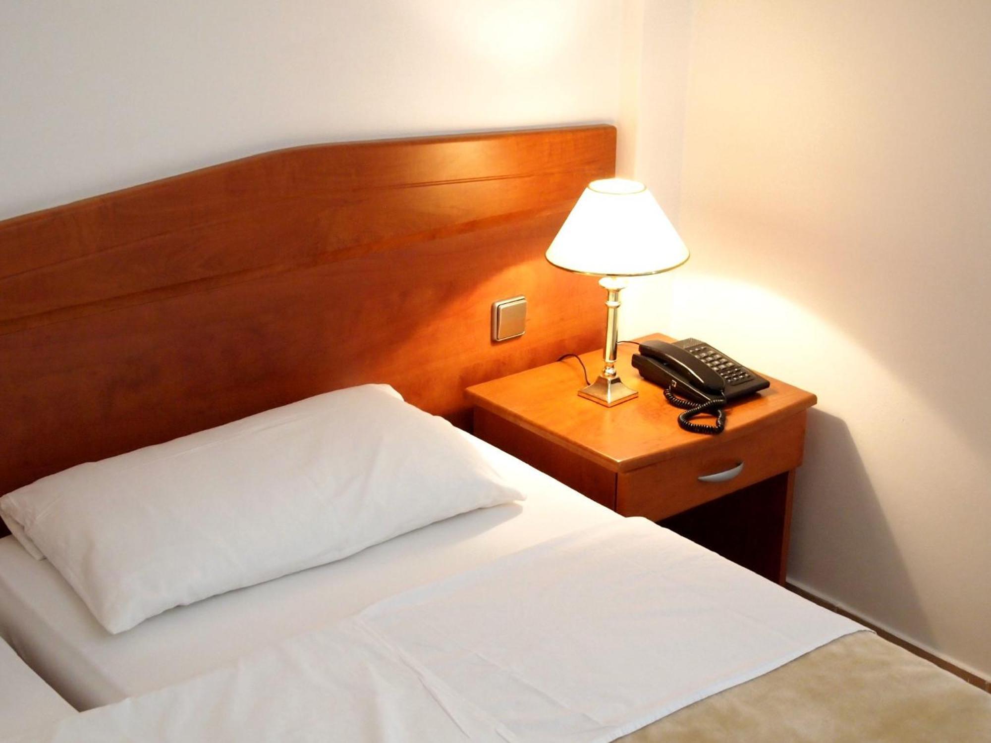 Hotel Adria マリンスカ エクステリア 写真