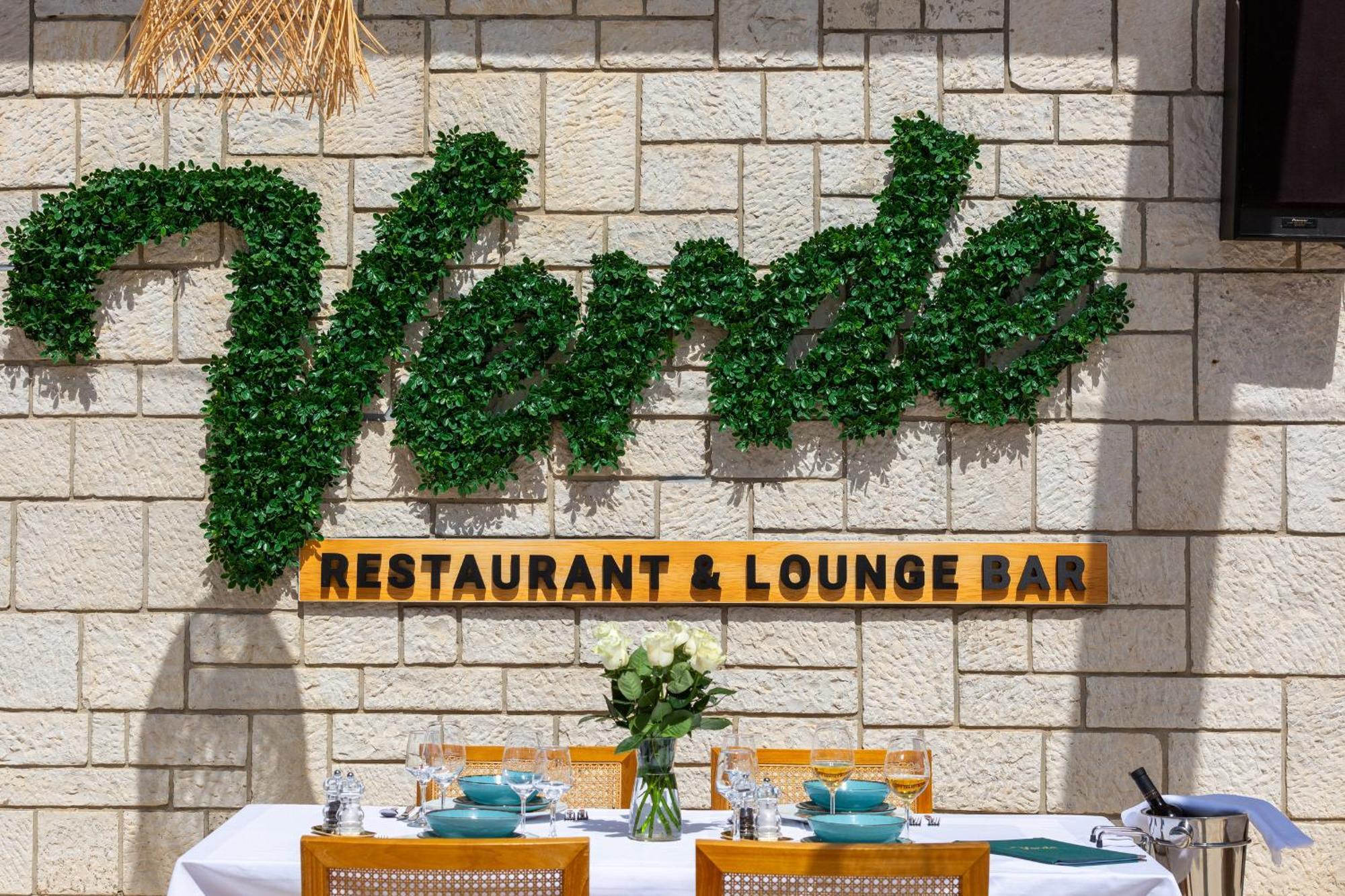 Hotel Adria マリンスカ エクステリア 写真