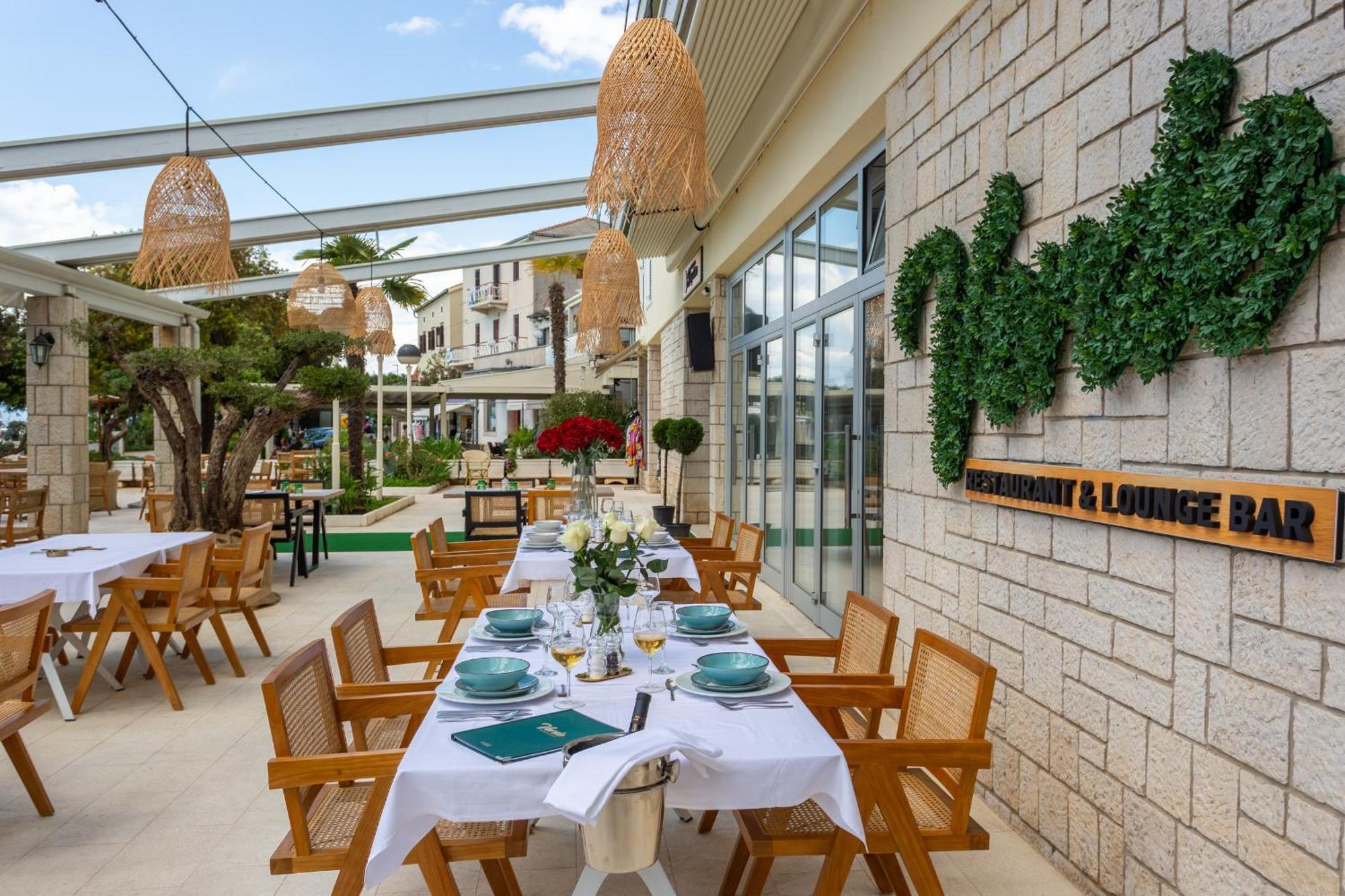 Hotel Adria マリンスカ エクステリア 写真