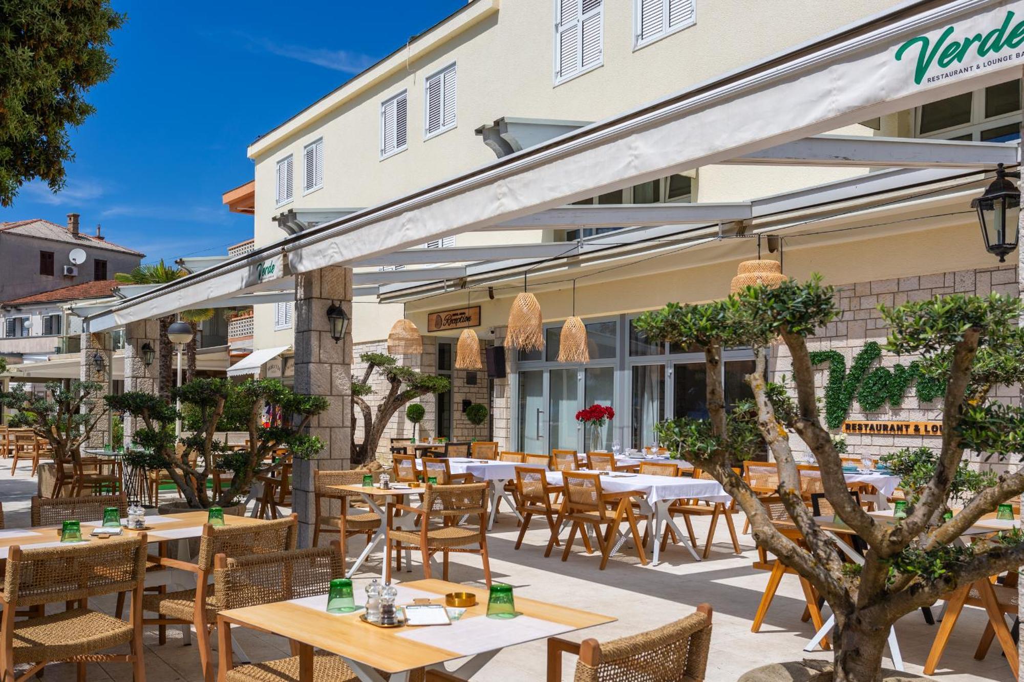 Hotel Adria マリンスカ エクステリア 写真
