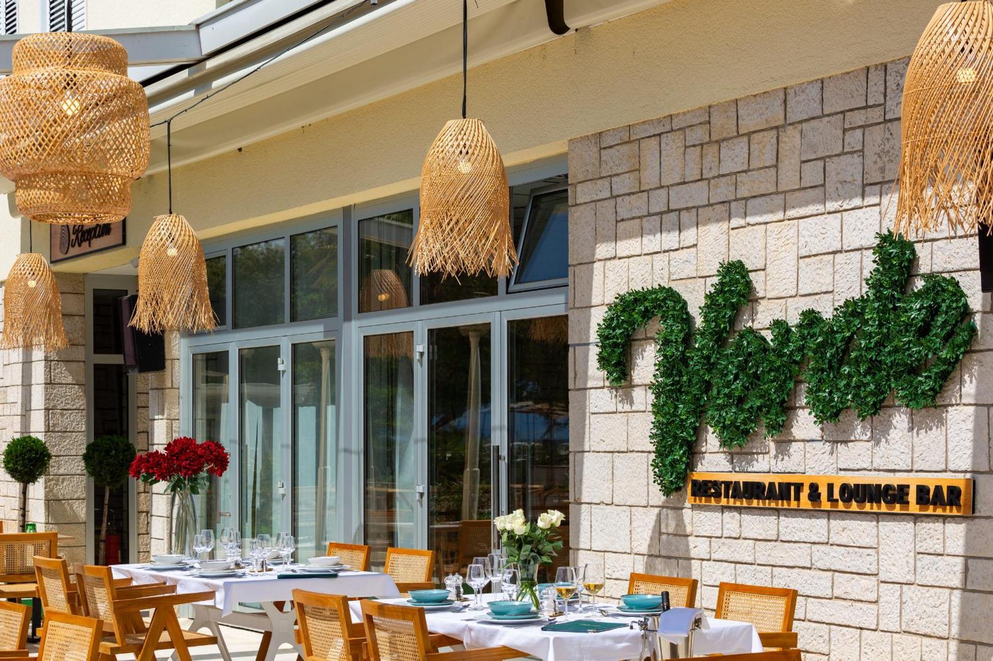 Hotel Adria マリンスカ エクステリア 写真
