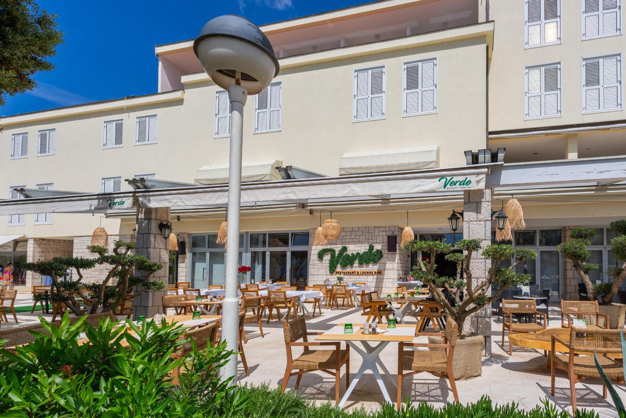 Hotel Adria マリンスカ エクステリア 写真