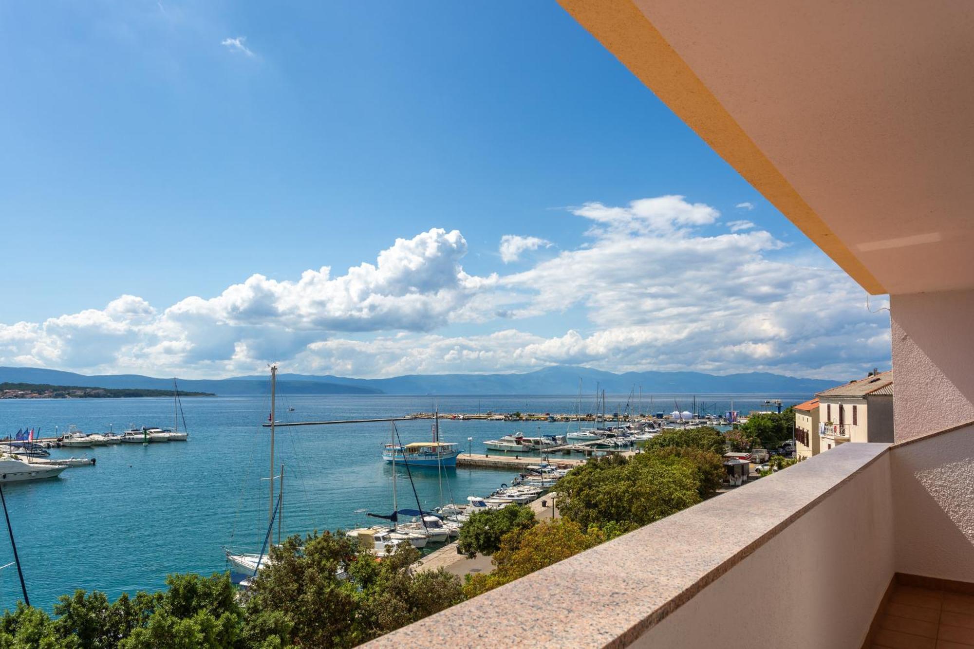 Hotel Adria マリンスカ エクステリア 写真
