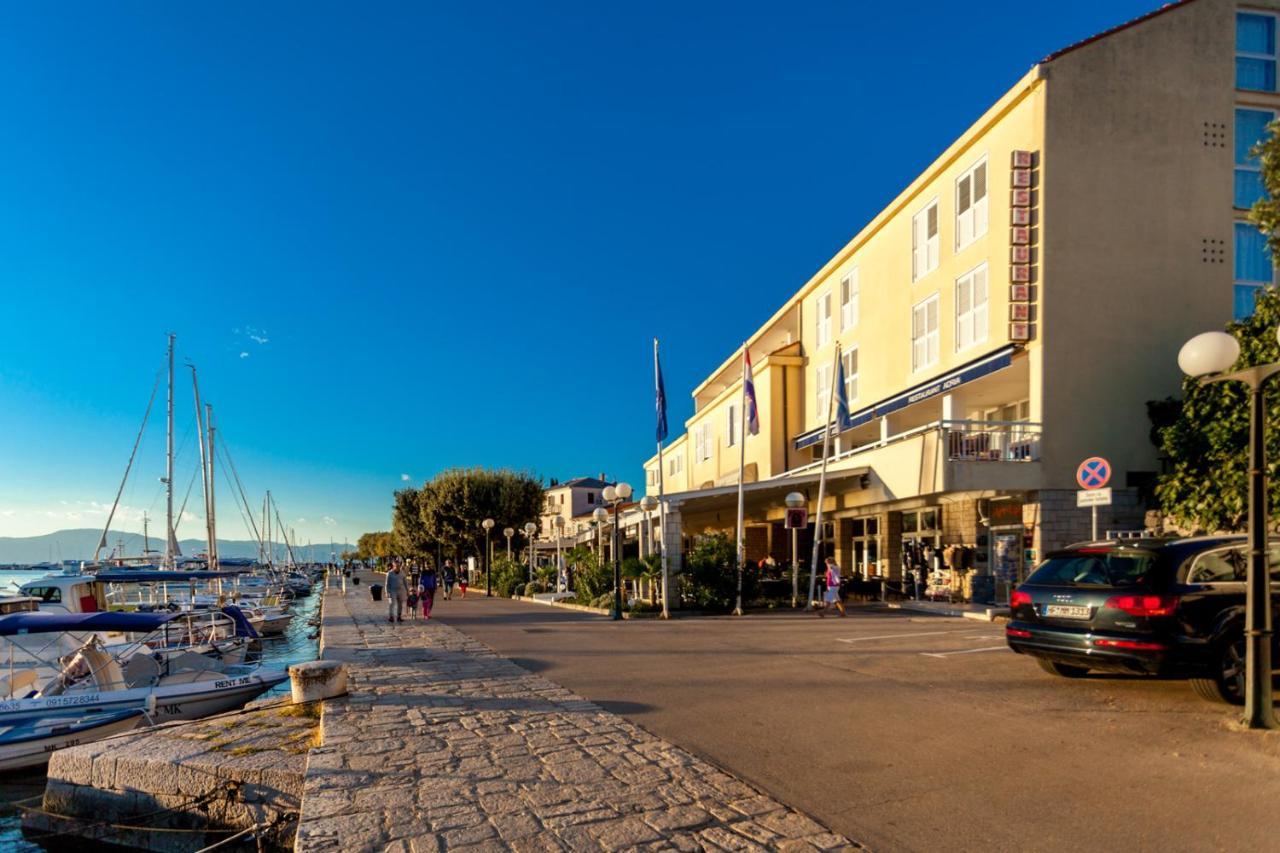 Hotel Adria マリンスカ エクステリア 写真
