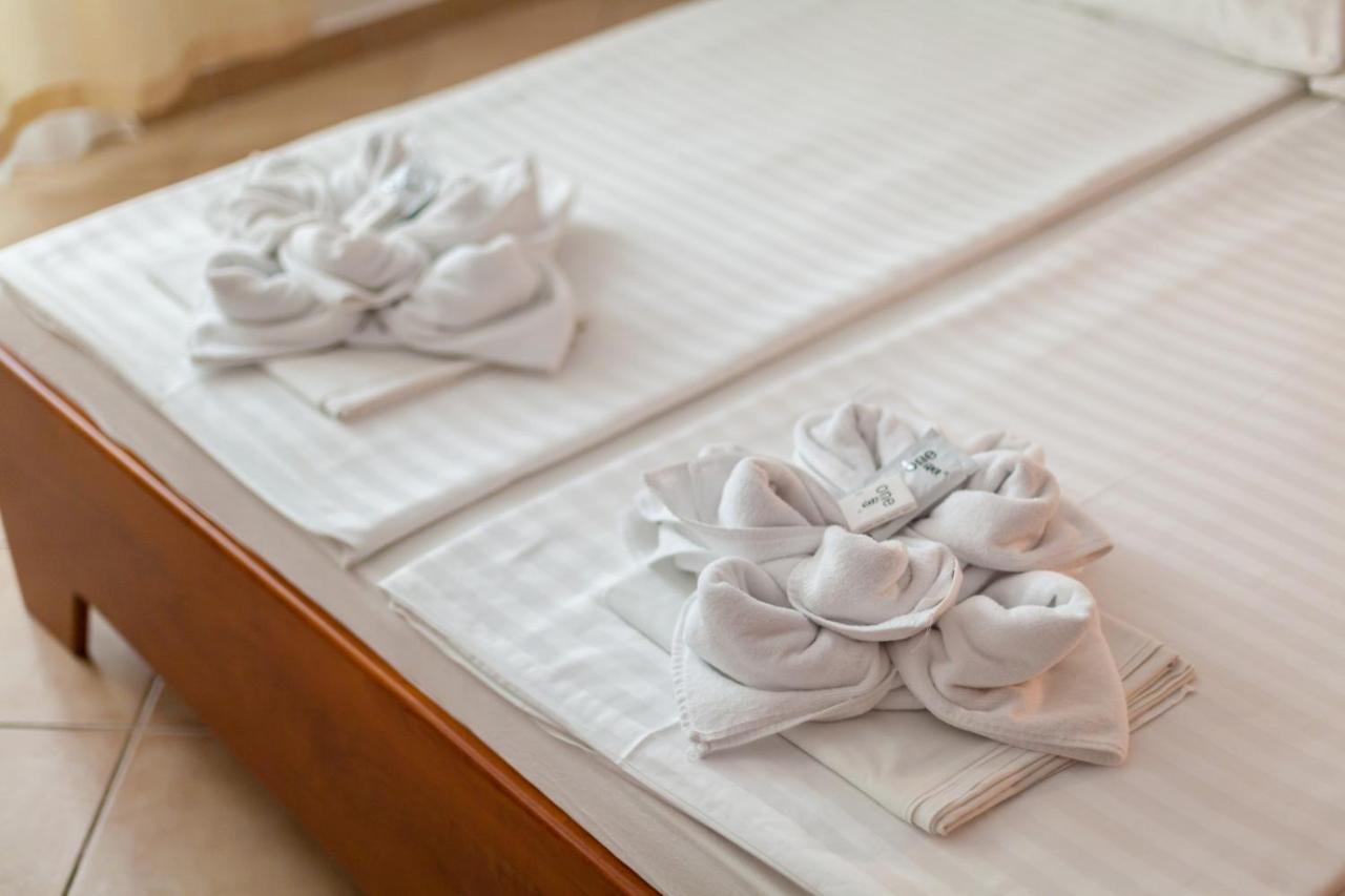 Hotel Adria マリンスカ エクステリア 写真